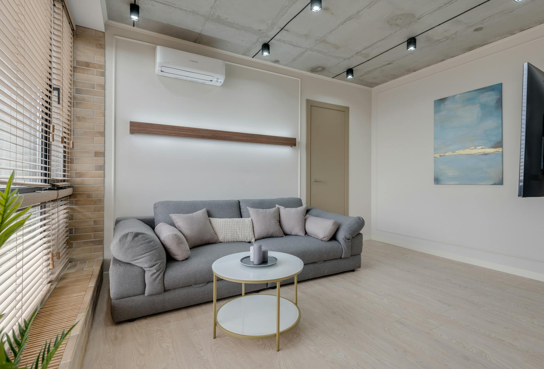 天井クロス張替え費用の相場は1,000〜1,500円/㎡｜大家が損しない交渉スクリプト付き【2026年版完全ガイド】